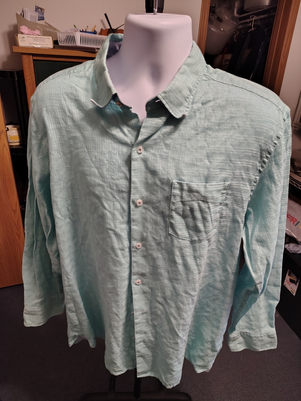 Tommy Bahama Light Mint Green Casual Button-Down Shirt